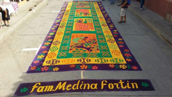 Las tradicionales alfombras de Semana Santa en Comayagua