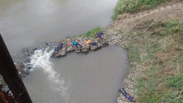 Así fue el simulacro de accidente aéreo desarrollado en el puente Negro de La Lima, Cortés