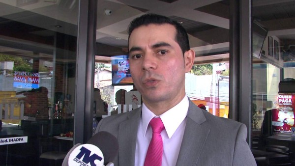 Orlando Ponce Morazán es destituido de la dirección de Deportes