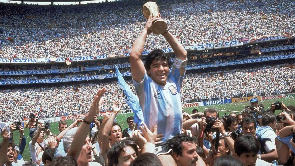 Las mejores fotos de Diego Maradona en su cumpleaños 58