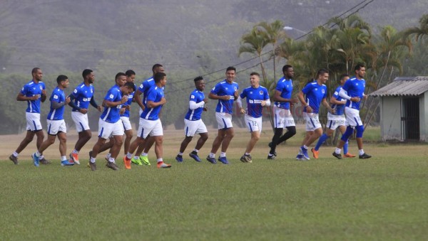 FOTOS: Así fue el primer entreno de Yustin Arboleda como jugador de Olimpia