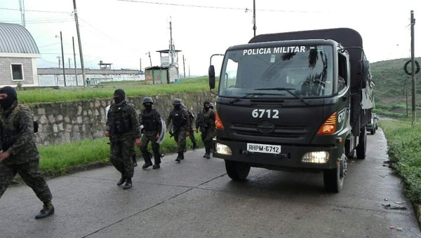 Lo que no se vio en el nuevo traslado de pandilleros a la cárcel El Pozo II