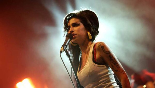 Amy Winehouse, la potente voz apagada por la soledad, las drogas y el alcohol