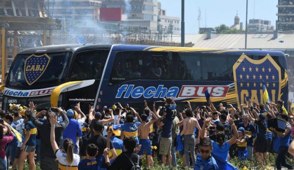 Copa Libertadores: Así fue el enfrentamiento entre hinchas por el que se suspendió la final River Plate vs Boca Juniors (FOTOS)