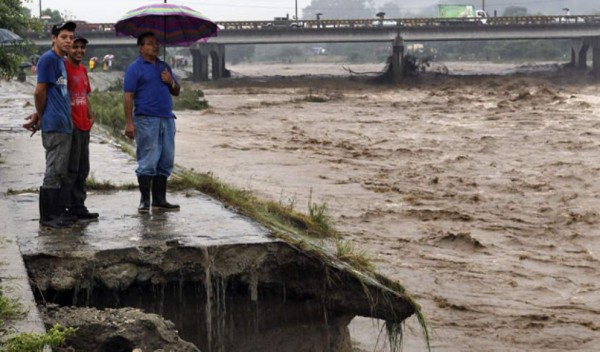 Hace 22 años Honduras sufrió el paso del devastador huracán Mitch, vea estas 10 impactantes imágenes