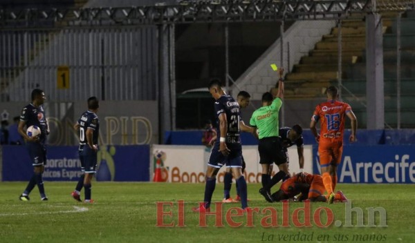 Lo que no se vio de Lobos vs Motagua: expulsiones, abrazos y goles