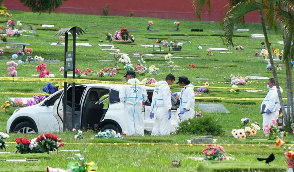 FOTOS: Así fueron los minutos previos a masacre en cementerio de SPS