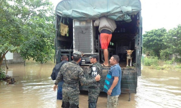 Honduras con el agua hasta el cuello por fuertes lluvias