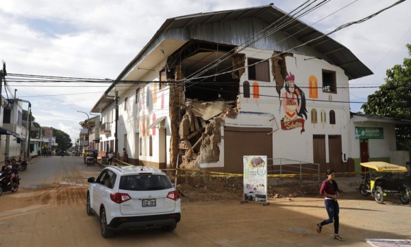 FOTOS: Caos, muerte y destrucción dejó fuerte sismo en Perú