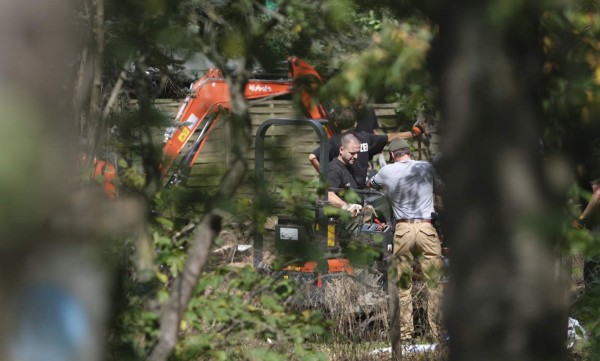 Fotos de la excavación para hallar pruebas en caso de Madeleine McCann