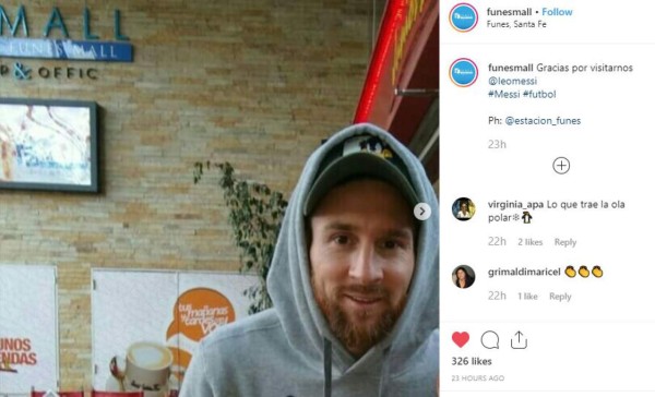 Messi visita un mall en Argentina para tomarse una foto tamaño carné y causa furor entre los empleados