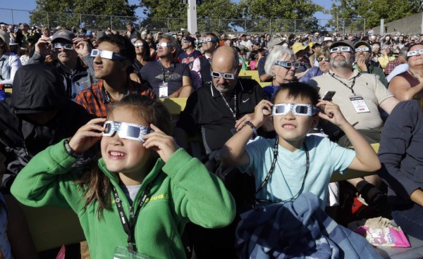 Así se disfruta del eclipse solar a nivel mundial