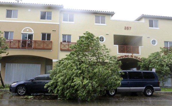 Las imágenes de una Florida azotada por el huracán Irma; ya son tres muertos