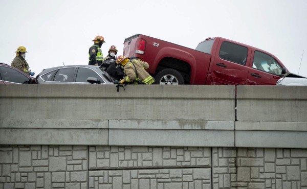 Impactantes imágenes del aparatoso accidente de 75 carros en autopista de Texas