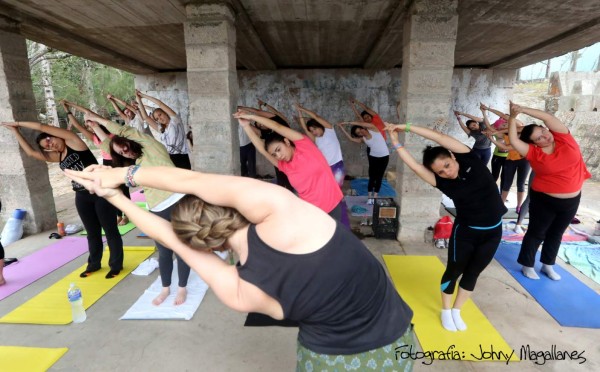 Yoga: un encuentro con la paz interior y la naturaleza