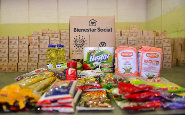 Con alegría y gratitud: hondureños afectados por Eta reciben alimentos de El Salvador (FOTOS)