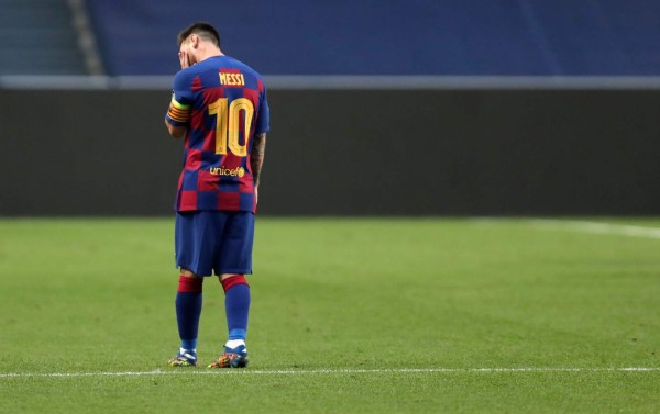 Cabizbajo, impotente y frustrado: El Messi humillado frente al Bayern