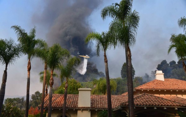 Imágenes del voraz incendio forestal que amenaza a California