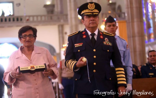 Bomberos rinden honor a la Virgen de Suyapa