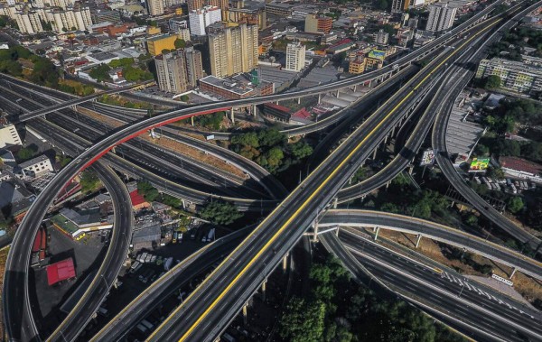 FOTOS: Sitios que en otro momento llenamos ahora lucen vacíos por cuarentena 