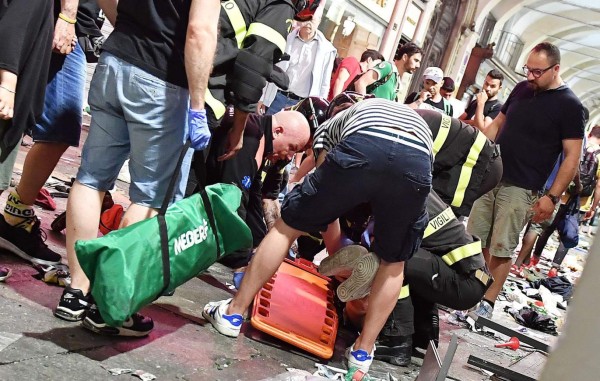 Las fotos que dejó la estampida humana en Turín