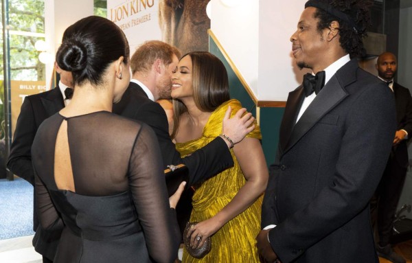 FOTOS: Así fue el primer encuentro entre Meghan Markle, Harry, Beyoncé y Jay-Z en la premiere de El Rey León