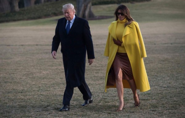 ¿Estrategia? Así rechazó Melania otra vez la mano de Donald Trump