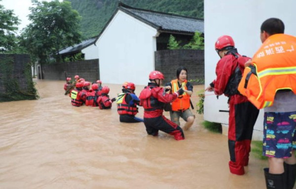 Muerte y destrucción: impactantes fotos de las inundaciones en China