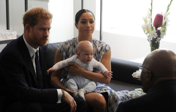 FOTOS: Archie, hijo de Meghan y Harry conquista Sudáfrica en su primera salida oficial   