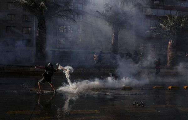 Covid, caravana y protestas dejaron las mejores fotos de la semana en América Latina