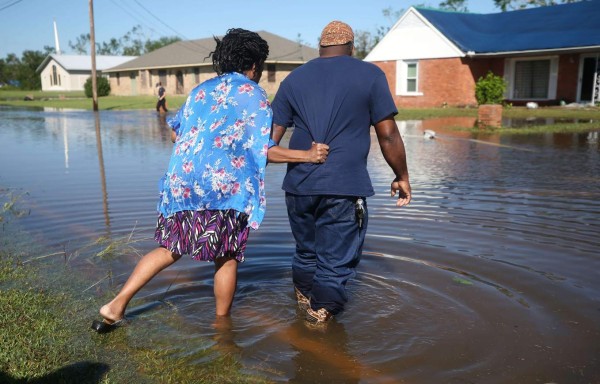 Los efectos devastadores de la tormenta tropical Delta en EEUU