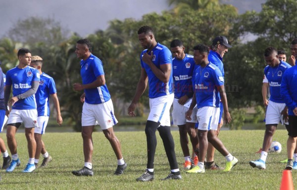 FOTOS: Así fue el primer entreno de Yustin Arboleda como jugador de Olimpia