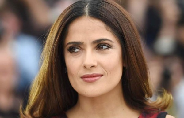 'Prefiero morir en casa', el calvario de Salma Hayek tras complicarse por el covid-19