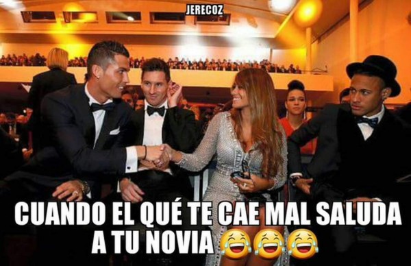 Los memes del saludo de CR7 a novia de Messi