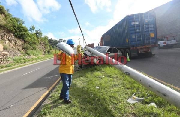 ¡Evitó atropellar un perro y chocó! Las imágenes que no vio del accidente en el anillo periférico