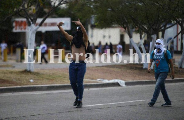 Así fue el desalojo de estudiantes que protestaron a favor de Kevin Solórzano