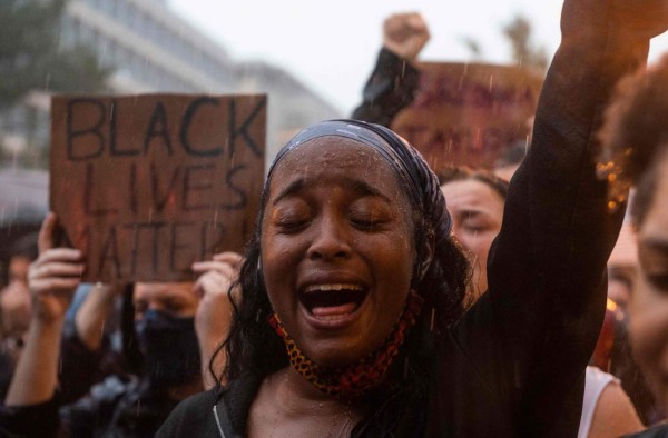 FOTOS: Ni el mal clima frena protestas antirracistas en Estados Unidos