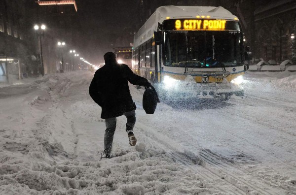 FOTOS: Así sobrevive EEUU al poderoso ciclón invernal