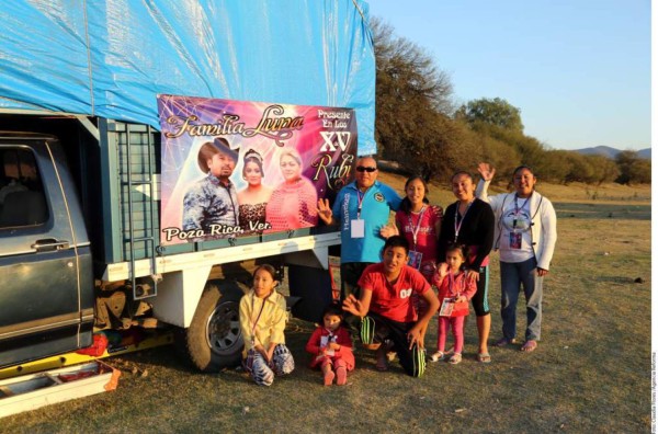 Así llegaron los invitados a los quince de Rubí