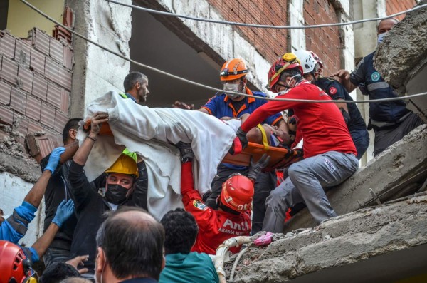 Dolor y devastación: las imágenes más impactantes del terremoto en Turquía