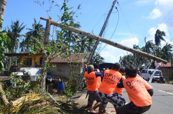 Las imágenes del devastador tifón que dejó al menos 28 muertos en Filipinas