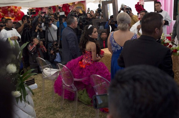 Los vestidos que utilizó Rubí en su fiesta de 15 años