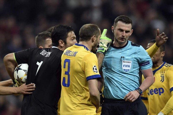 La intensa cólera de Buffon con el penalti del Real Madrid (Fotos)