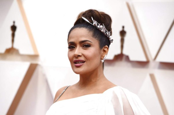 FOTOS: Salma Hayek y el vestido blanco que no favoreció su figura en los Oscar 2020