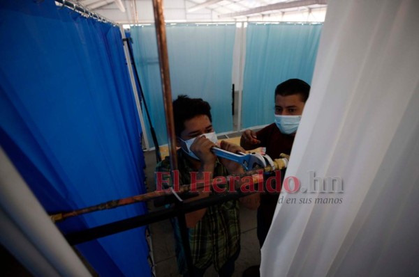 FOTOS: Últimos preparativos para abrir triaje en el Bazar del Sábado