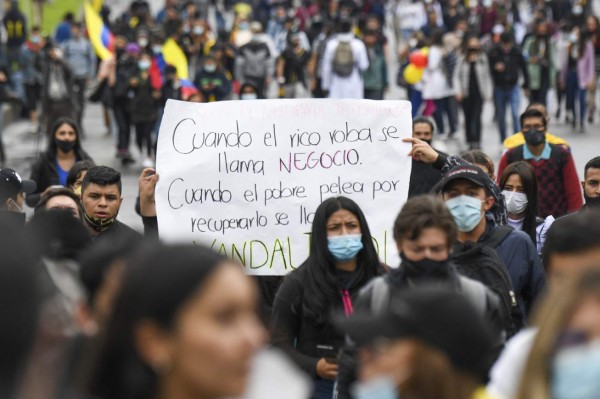 Violencia y descontrol: las imágenes más impactantes de la crisis en Colombia