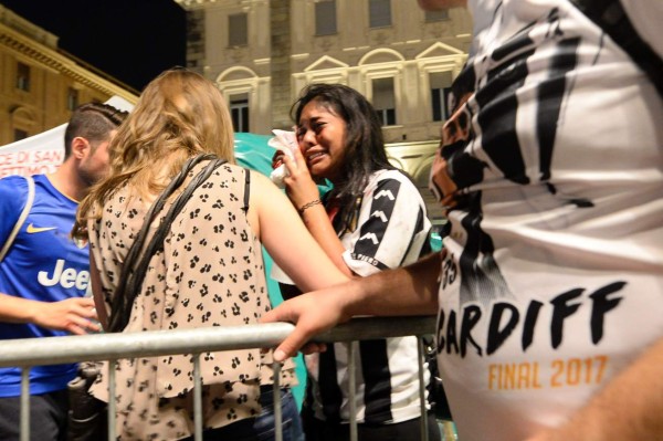 Las fotos que dejó la estampida humana en Turín