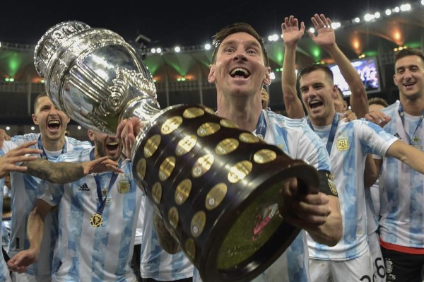 ¡Histórico! Así celebró Messi su primer título con Argentina tras ganar la Copa América