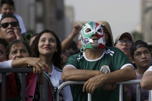 Así vivieron los mexicanos la derrota de su selección