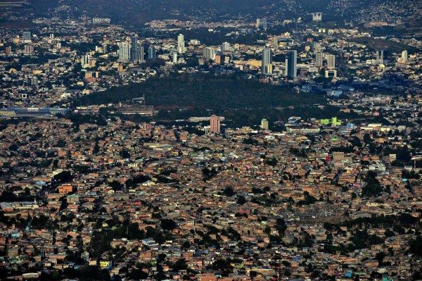 La batalla perdida de las favelas latinoamericanas contra el coronavirus (FOTOS)